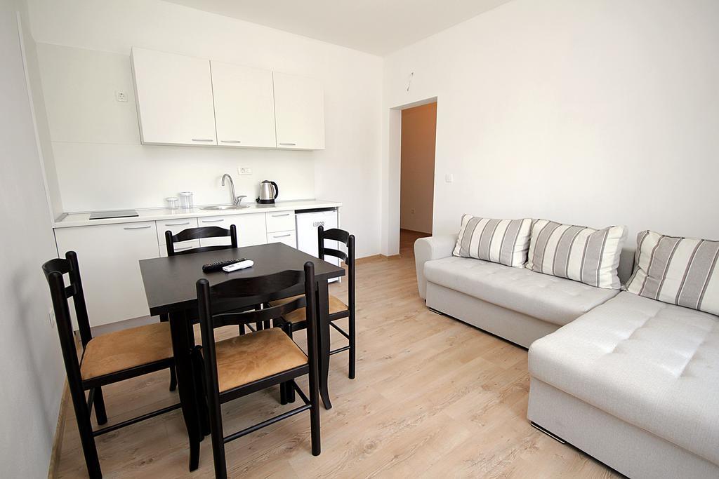 Apartmani Begovic Bar Zewnętrze zdjęcie