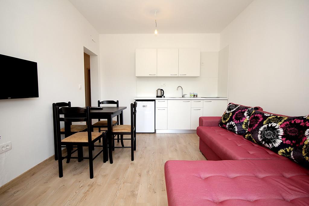 Apartmani Begovic Bar Zewnętrze zdjęcie